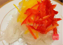 Illustration of how to make shredded tuna and radish salad 3