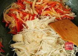 沙Illustration of how to make enoki mushroom and pork slices 7