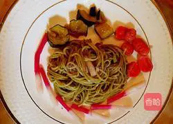 Illustration of how to make caviar steak cold noodles 11