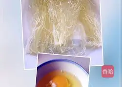 Illustration of how to make fried rice noodles with mushrooms and eggs 1