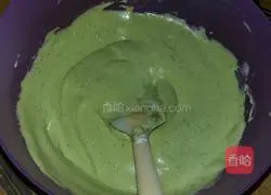 Illustration of how to make matcha cake rolls 13