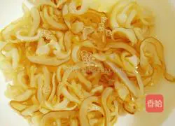 Illustration of how to make cold jellyfish and preserved eggs 4