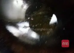 Illustration of how to make fried shredded pork with rice noodles 7