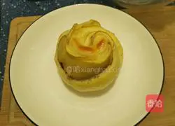 Rose Cinnamon Roll Recipe Illustration 23