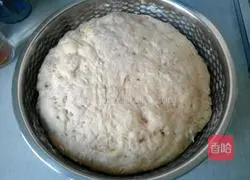 Illustration of how to make cherry tomato fruit pizza 3