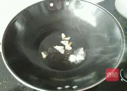 Illustration of how to cook large intestine with pickled cabbage 8