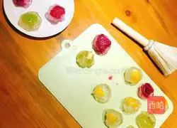 Illustration of how to make fruit crystal cake 8