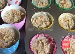 Banana Muffin Cake Recipe Illustration 13