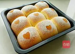 Illustration of how to make light cream love buns 13