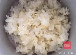 [Red Date, Wolfberry and Tremella Soup] Recipe 4