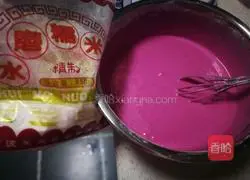 Illustration of how to make dragon fruit and coconut glutinous rice cake 6