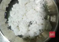 Cheese egg fried rice with bread illustration 3