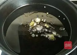 Illustration of Braised Pork Claws 6