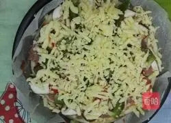 Illustration of how to make bacon pizza 5