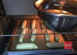 Illustration of how to make butter bread 9