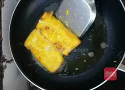 Illustration of how to make egg fried bread 7