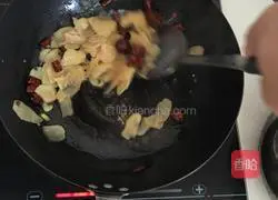 Illustration of how to make braised chicken wing roots 5