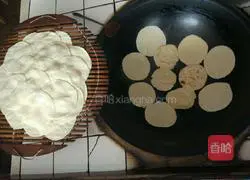 Illustration of making oatmeal potato pancakes 10