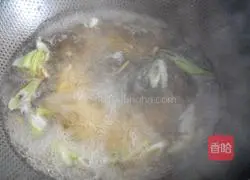 Illustration of how to make carrot meatball soup 4