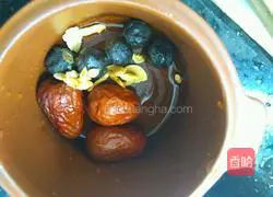 Illustration of how to make nourishing braised chicken 3