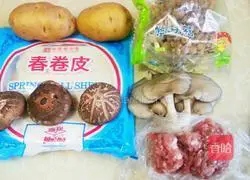 Illustration of how to make three silk spring rolls 1