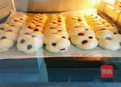 Illustration of how to make braided bread 16