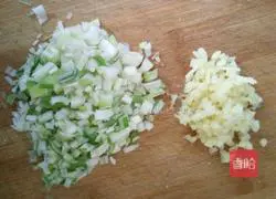 Illustration of how to make steamed buns with pork and vegetables 7