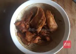 Illustration of how to make steamed pork with pumpkin rice flour 3