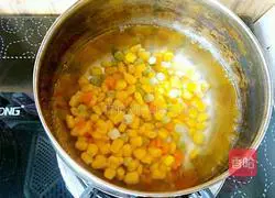 Illustration of how to make rice cooker pizza 4