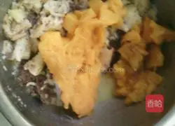 Illustration of how to make mango custard bread pudding 2