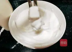 Strawberry Cake Recipe Illustration 9