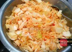 Illustration of how to make garlic pickles 5