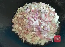 Illustration of how to make sausage and shrimp pizza 3