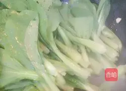 Illustration of how to make stir-fried Shanghai greens 3
