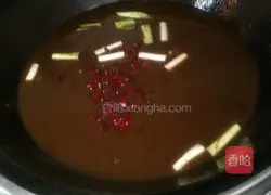 Illustration of how to make braised pork elbows (100 servings) 4