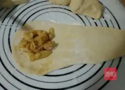 Illustration of how to make apple stuffed bread 1