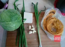 Illustration of how to make corn flour glutinous rice noodles 1