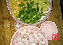 Illustration of how to make ham and bacon pizza 2