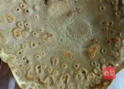 Illustration of making buckwheat cakes with electric pan 7