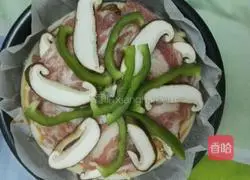 Illustration of how to make bacon pizza 4