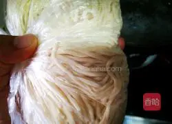 Illustration of how to make braised noodles with pork and green pepper 9