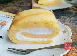 Illustration of how to make cream cake roll 12