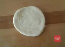 Illustration of how to make fruit yogurt bread bowl 11