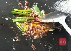 Illustration of how to make spicy fish cubes 7