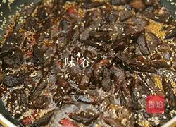 Illustration of how to make spicy beef 8