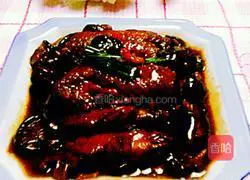 Illustration of braised chicken wings with mushrooms 17