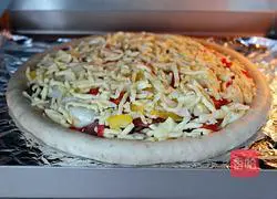 Vegetable Bacon Pizza (Nine Inch) Recipe Illustration 16