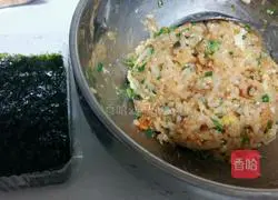 Illustration of how to make kimchi and egg fried rice 6