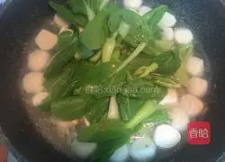 Illustration of how to make vegetable, tofu and fish ball soup 8