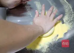 Illustration of how to make professional durian pizza 4 